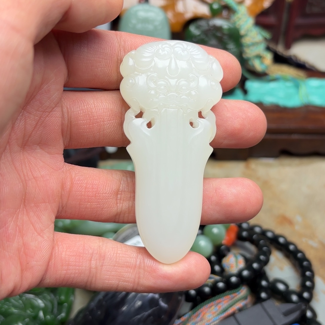 和田玉挂件18K金镶嵌清*