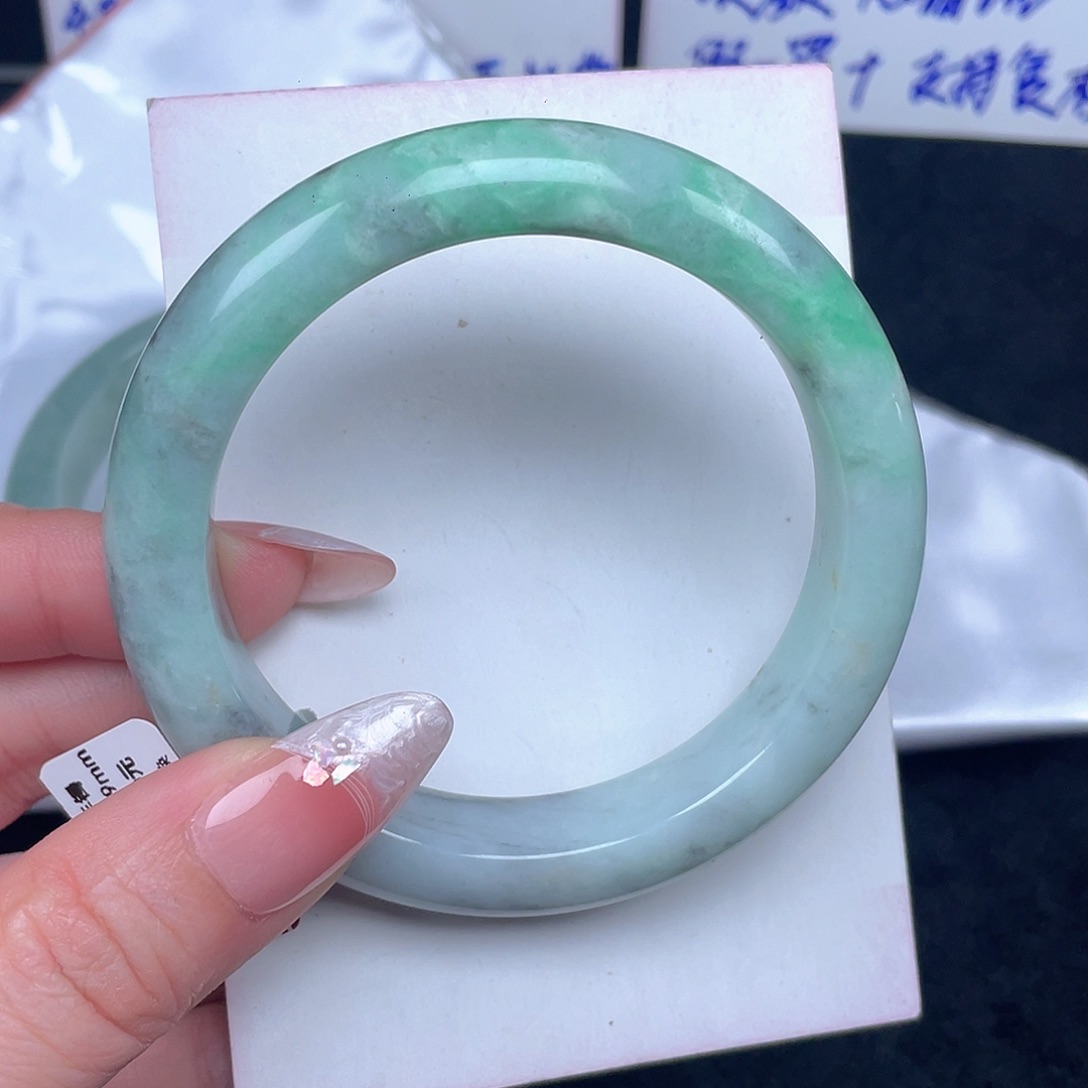 翡翠未镶嵌手镯029