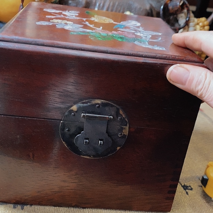 d h m g j k v k h l k