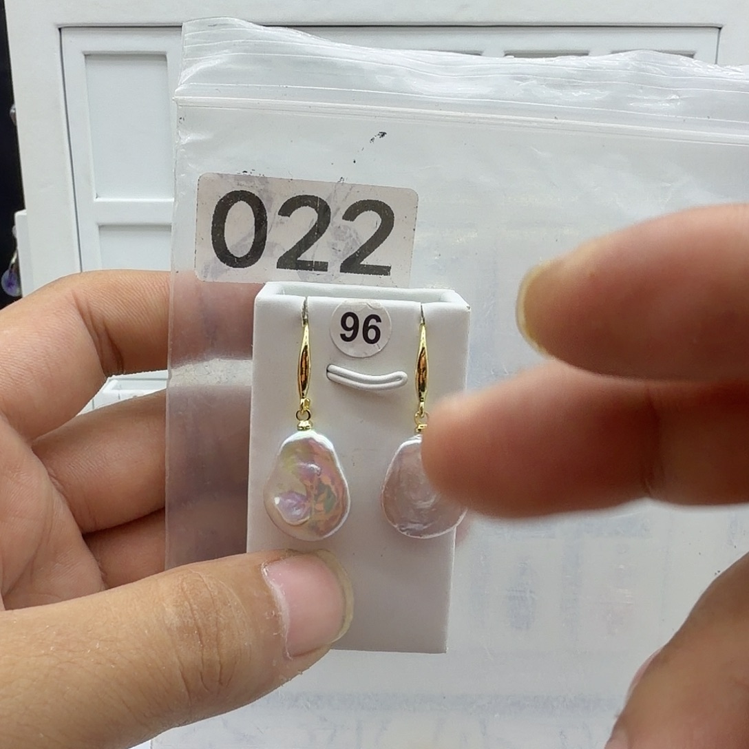 淡水珍珠颈饰合金