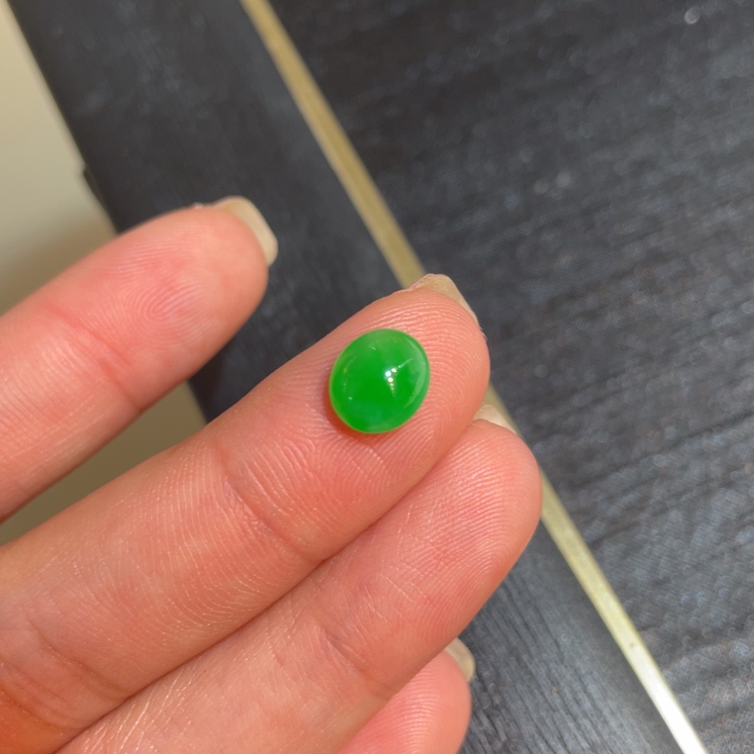 未镶嵌定制翡翠绿蛋