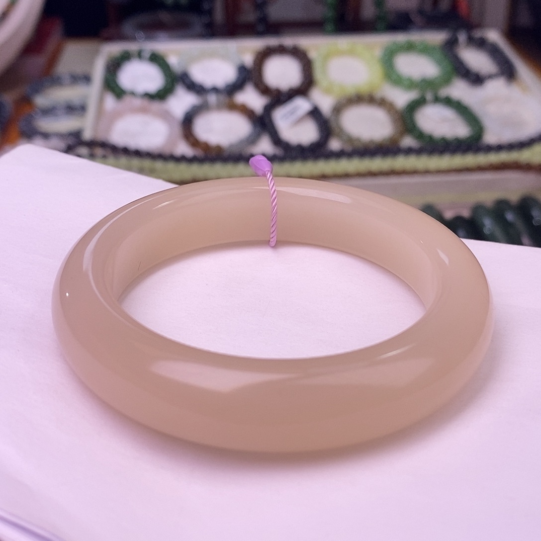 颈饰未镶嵌和田玉56毕业级浓藕粉老矿料脂膏红粉手镯