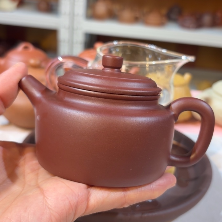 紫砂茶壶龙血砂德中200c c