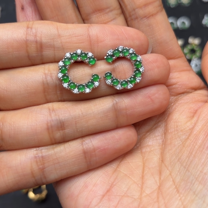 重***纺翡翠银S925镶嵌耳饰