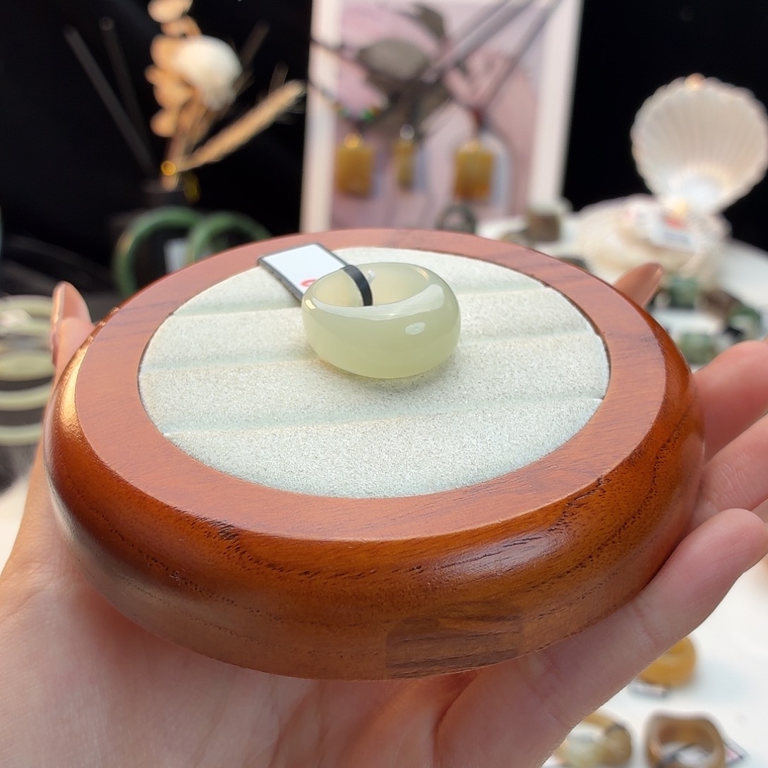 和田玉未镶嵌戒指晴水馒头17.5j18