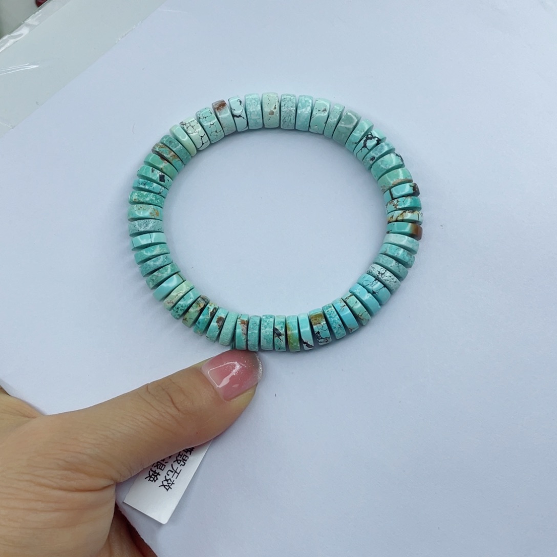 绿松石颈饰未镶嵌