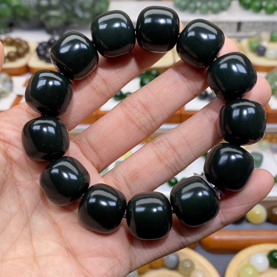 和田玉手串未镶嵌