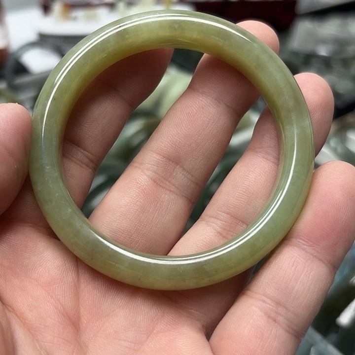 和田玉（糖玉）手镯未镶嵌