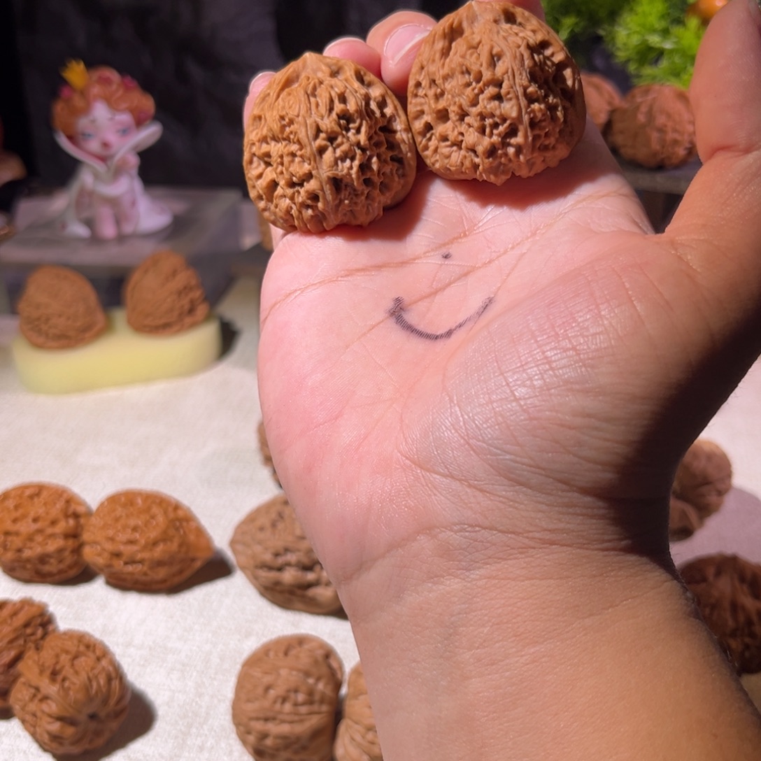 文玩核桃吊坠全品凹底疆