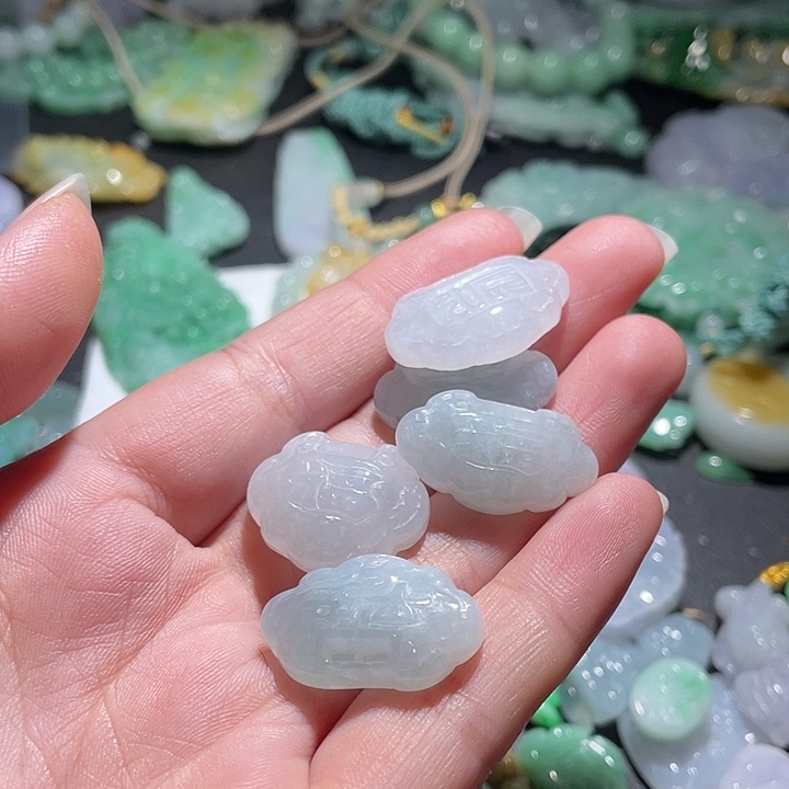 颈饰未镶嵌翡翠夏**凉天