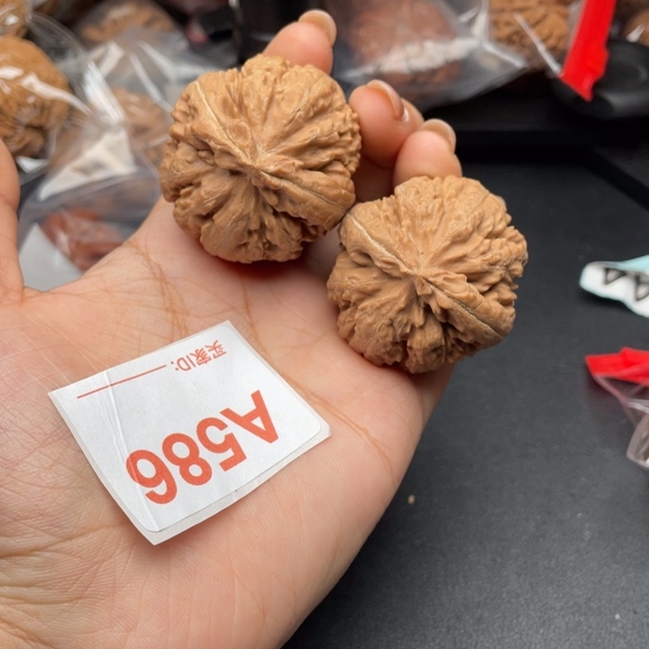 文玩核桃吊坠核桃