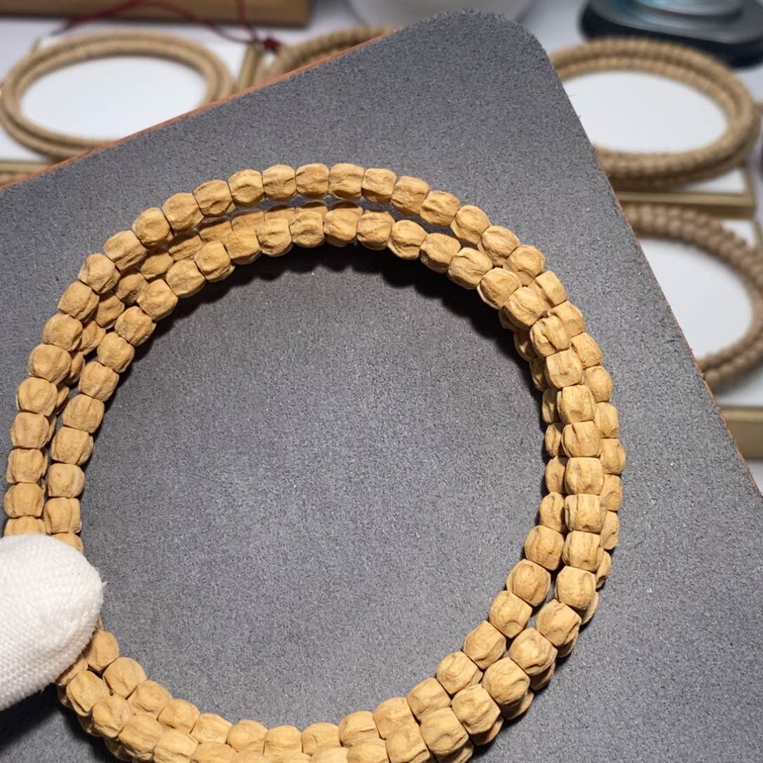 柏香籽/百香籽吊坠晚**哥龙脊莲花