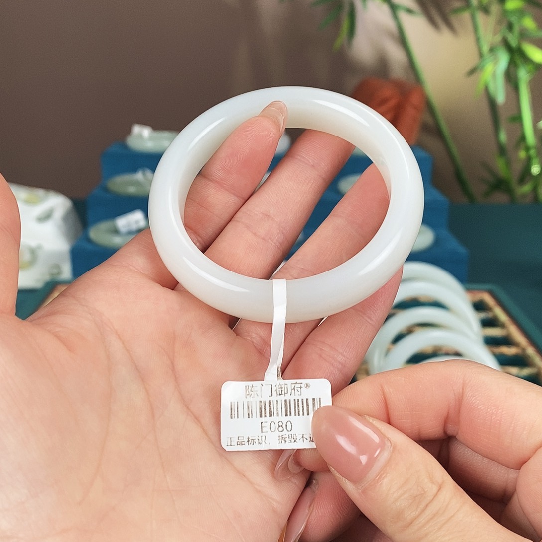 和田玉未镶嵌手镯E080