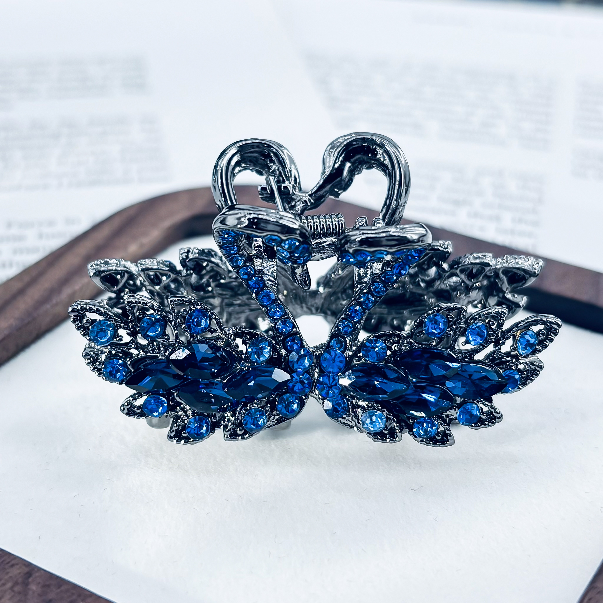 1088轻奢蓝钻天鹅抓夹
