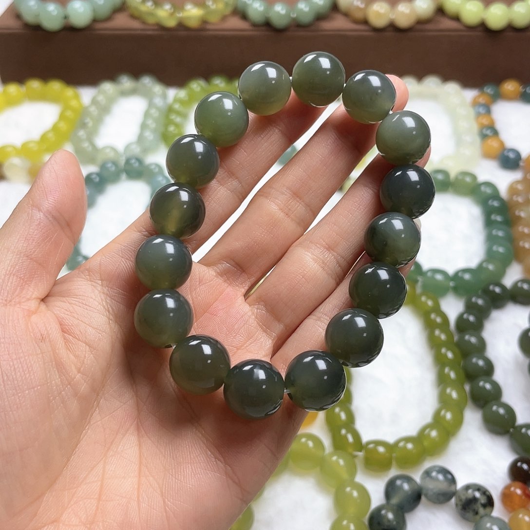 蛇纹石玉手串未镶嵌社***料
