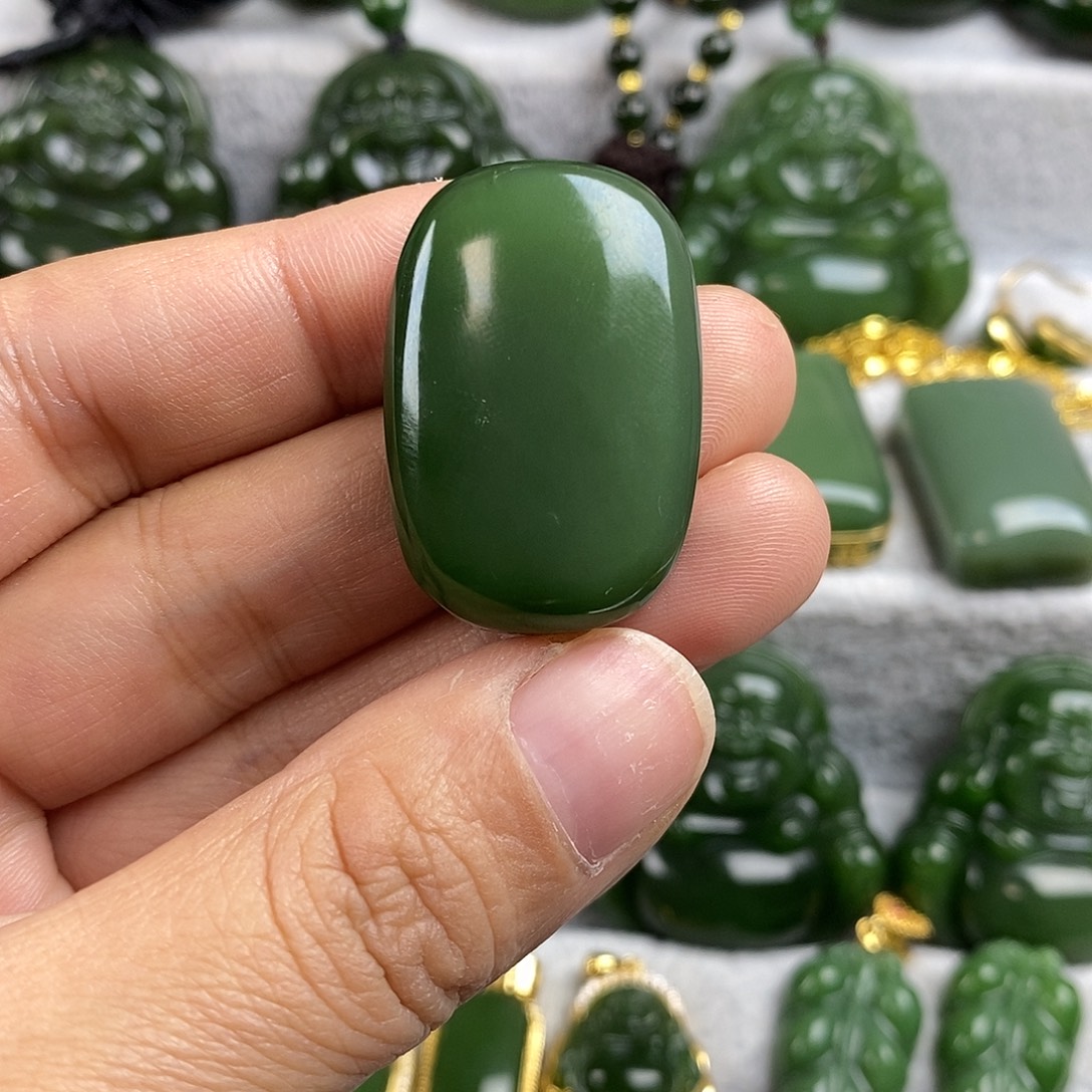 和田玉（碧玉）未镶嵌颈饰
