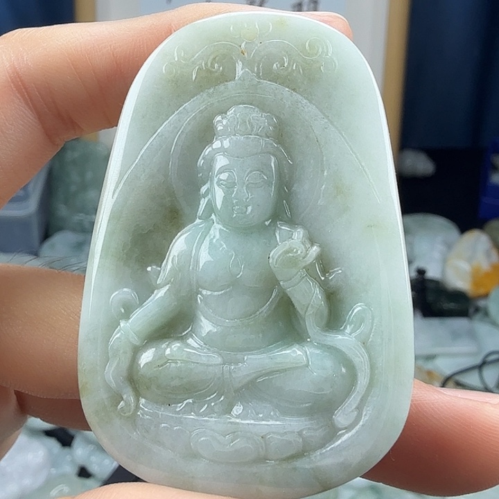 翡翠未镶嵌颈饰翡翠