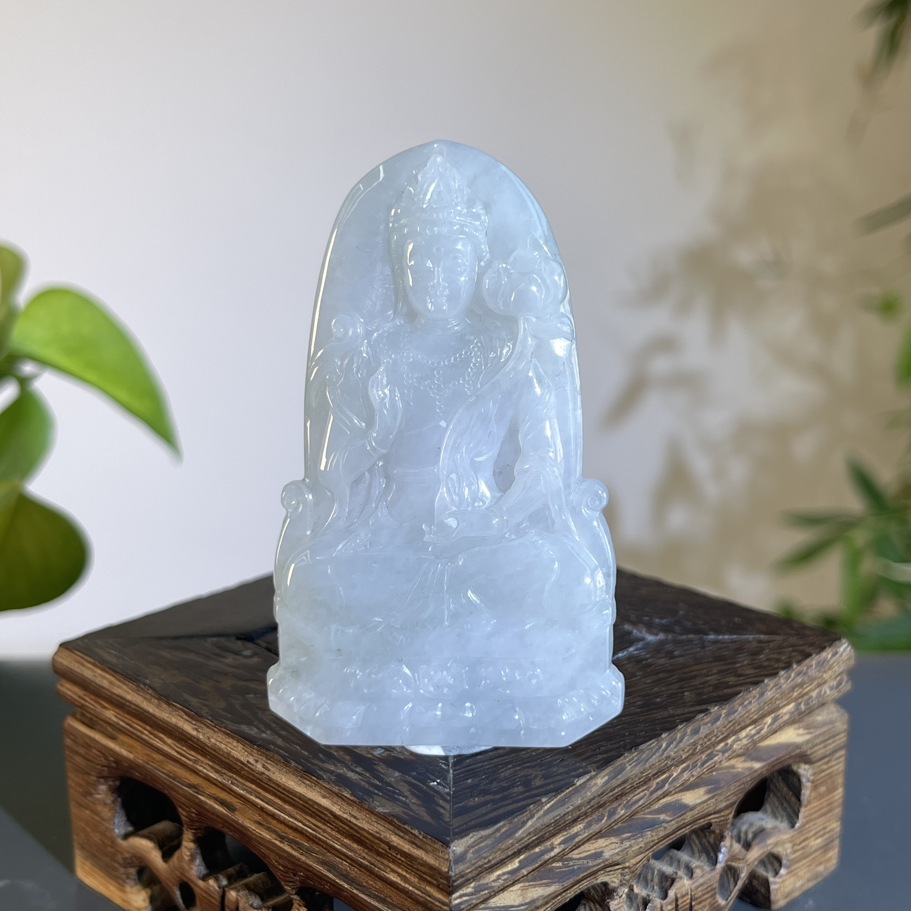 JCB13-60 天然缅甸A货翡翠  持莲观音