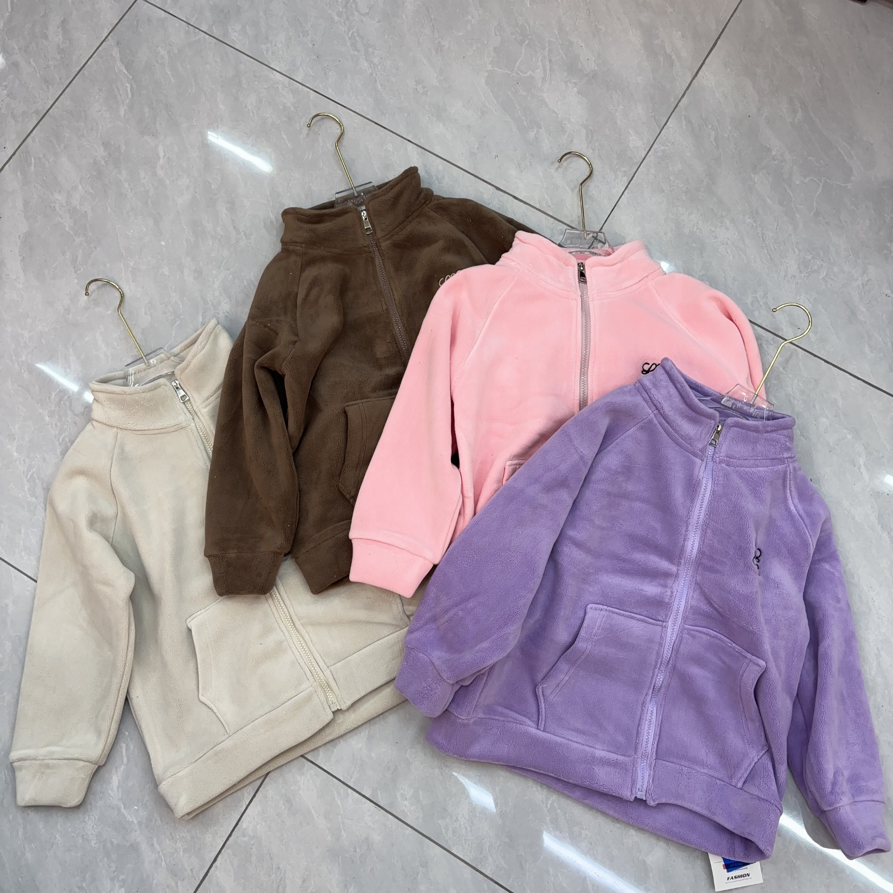 E302儿童新款冬季加绒校服神器外套（方框图案）