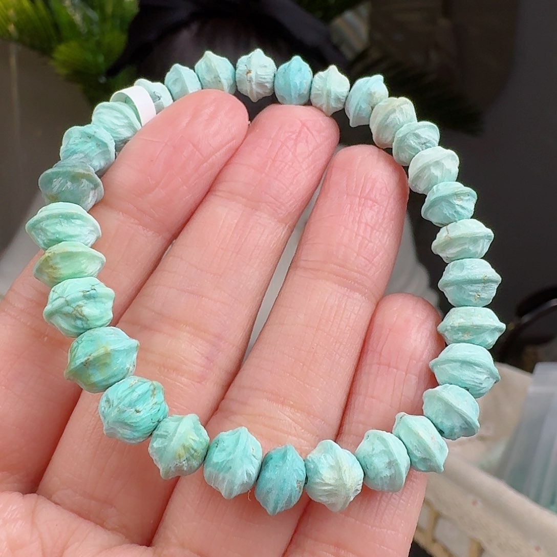 绿松石珠宝奇石未镶嵌相****?