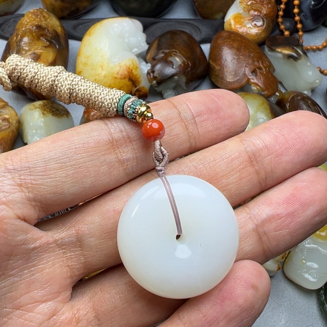 时***者和田玉未镶嵌挂件