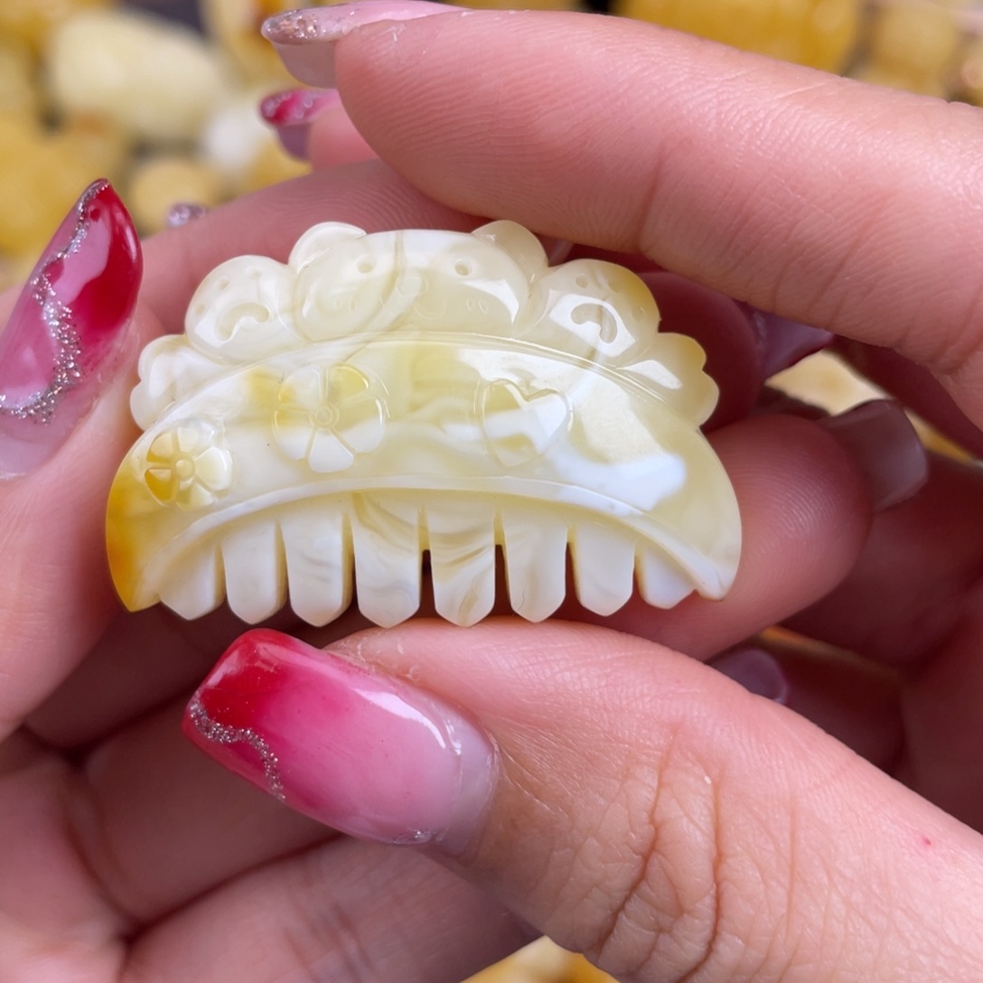 琥珀裸石未镶嵌蜜蜡