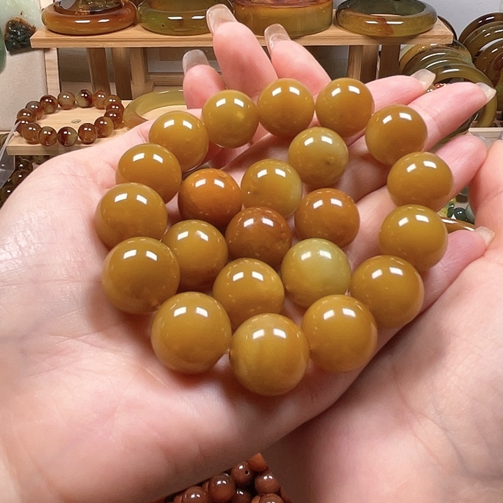 蛇纹石玉手链未镶嵌胆*鬼