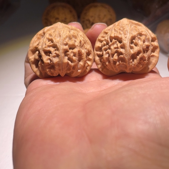 文玩核桃把件小*魏宫灯