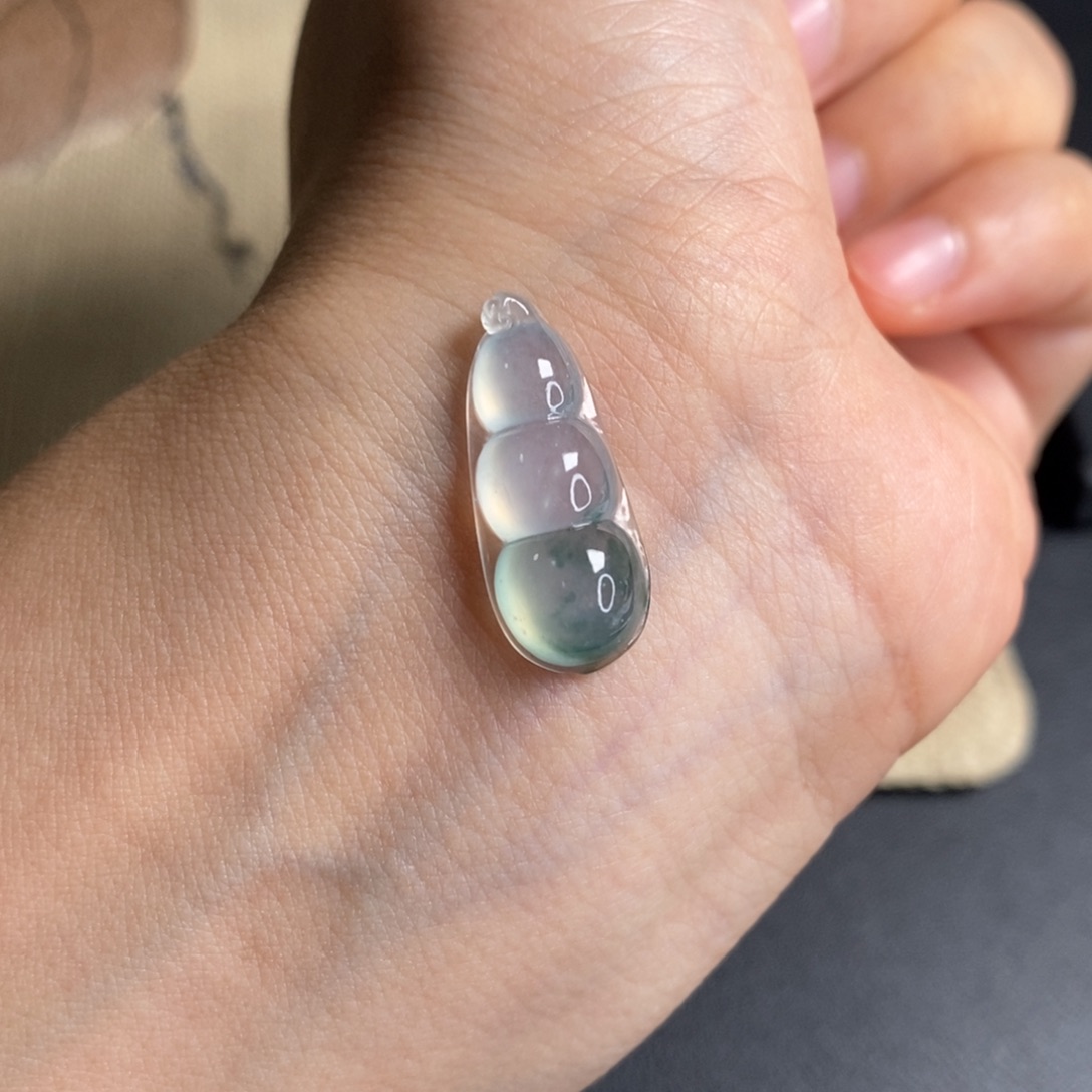 颈饰未镶嵌翡翠豆子
