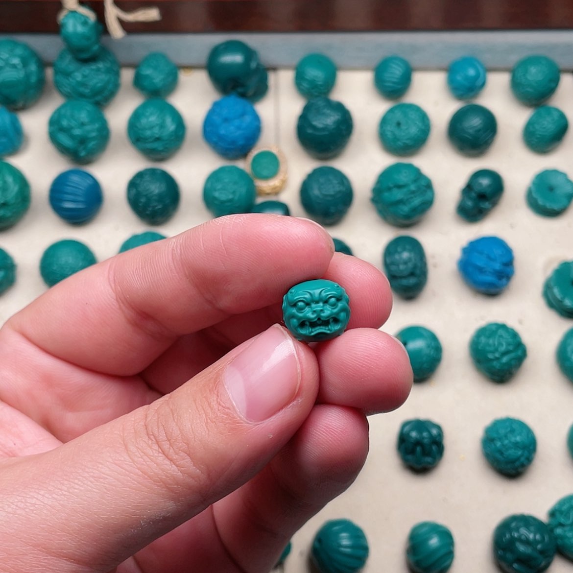 【闪购商品】玻璃颈饰兽老型11.6×10.6一个