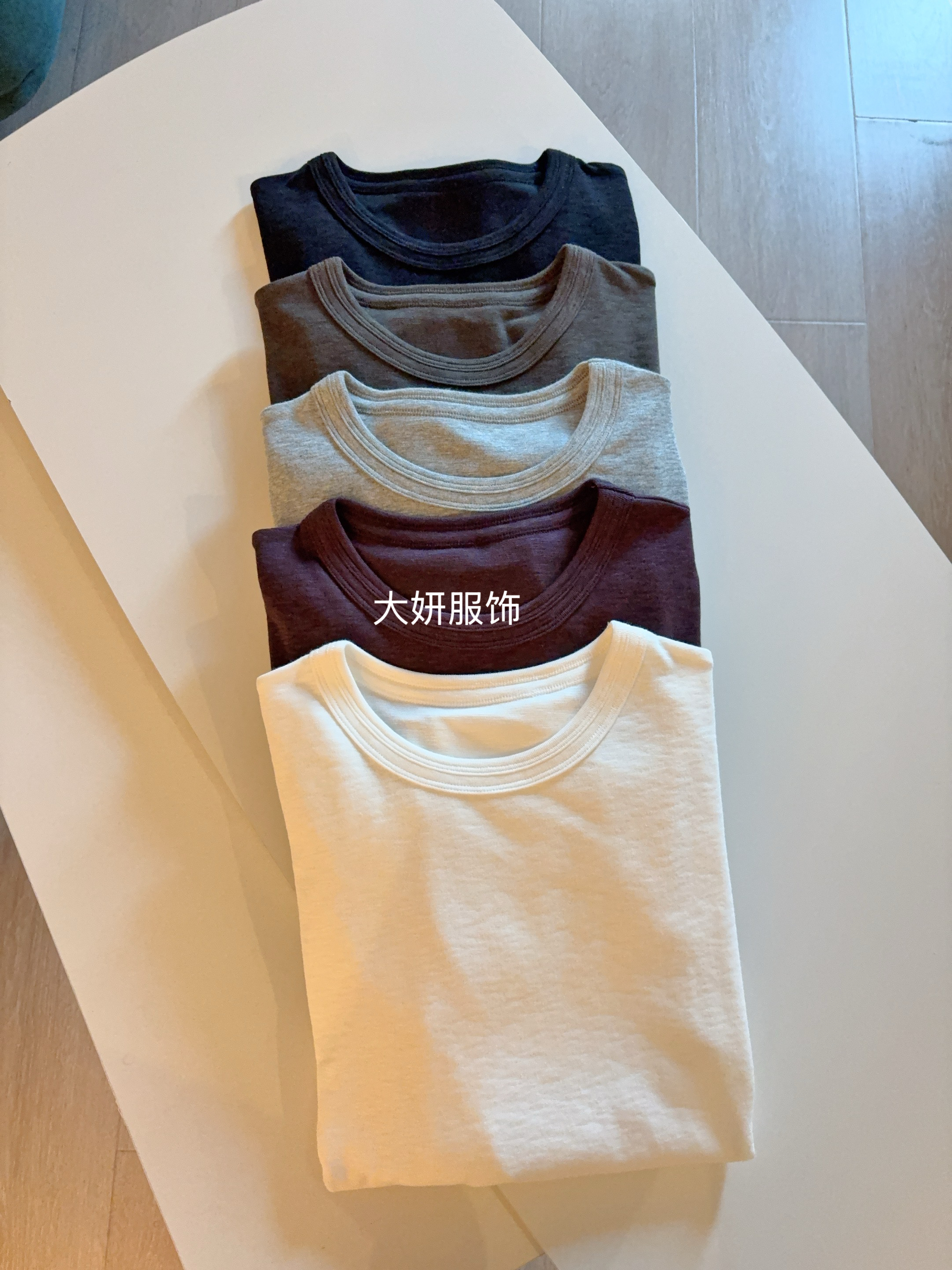设计领长袖。超软糯！超显瘦正肩长袖圆领百搭T恤3385