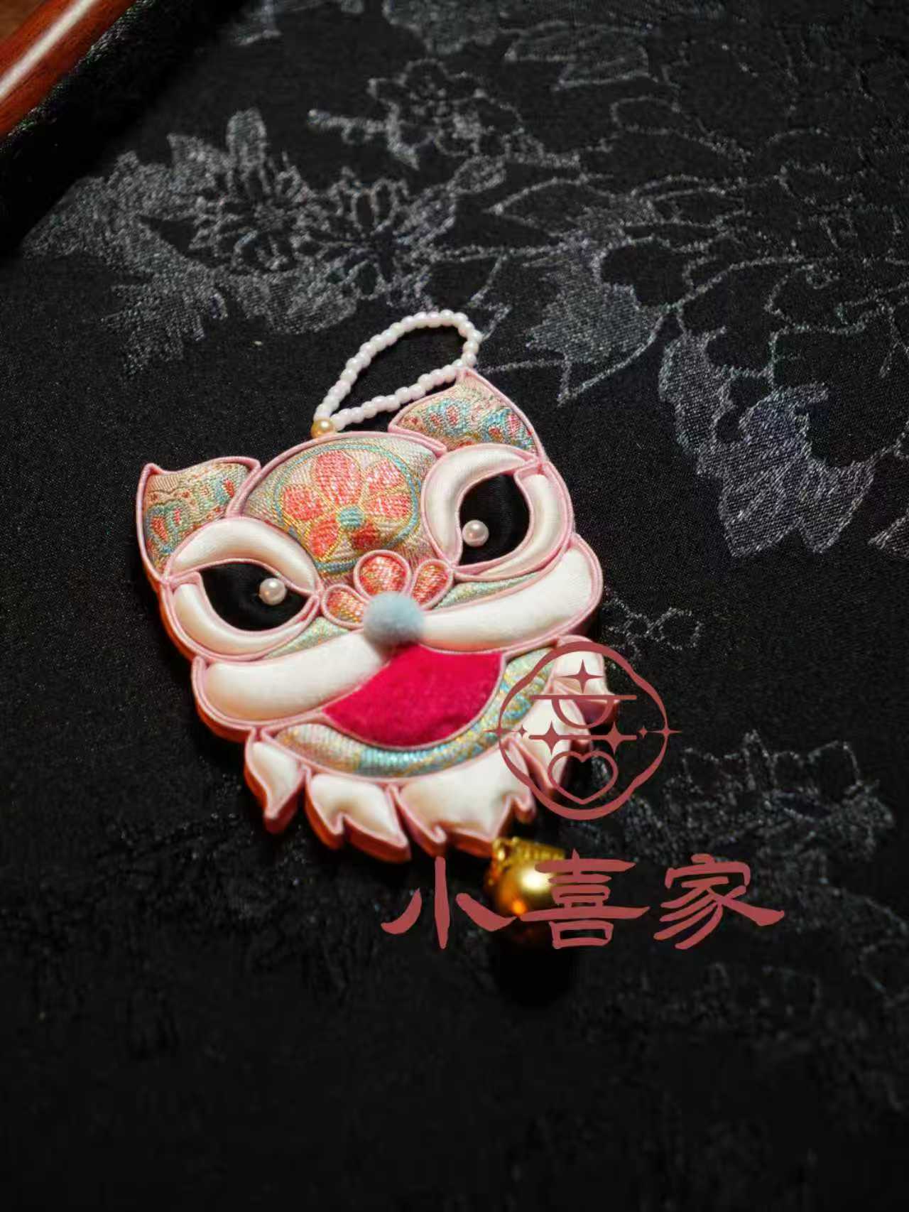 【小喜·裳欢喜】'醒狮'新中式高定手工非遗硬花扣挂襟