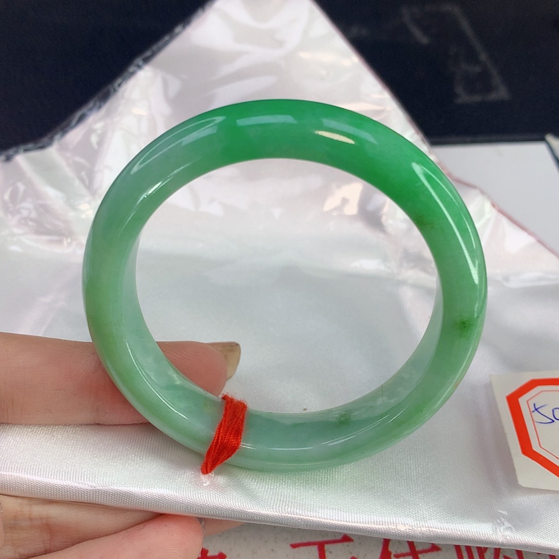 翡翠手镯未镶嵌天然A货翡翠432