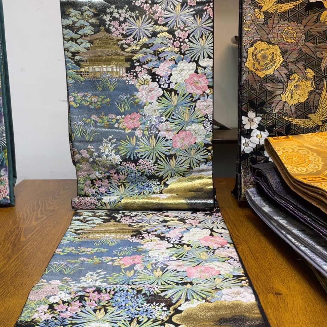 织绣织锦缎，织锦缎