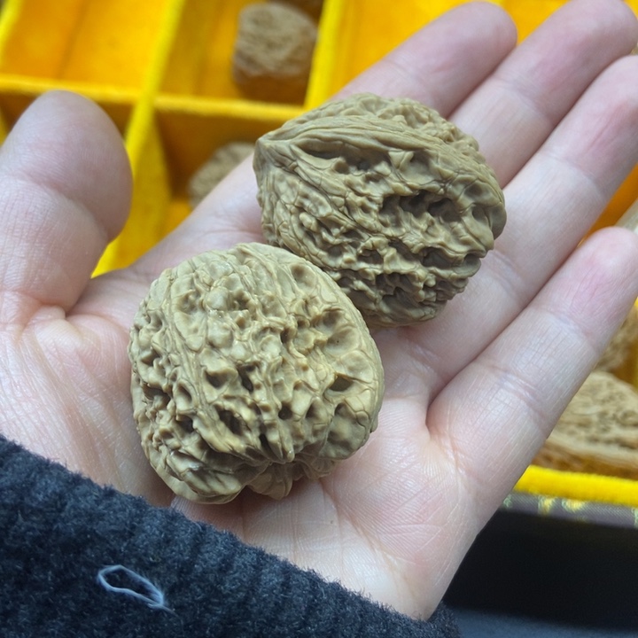 文玩核桃吊坠小*月南疆的时候