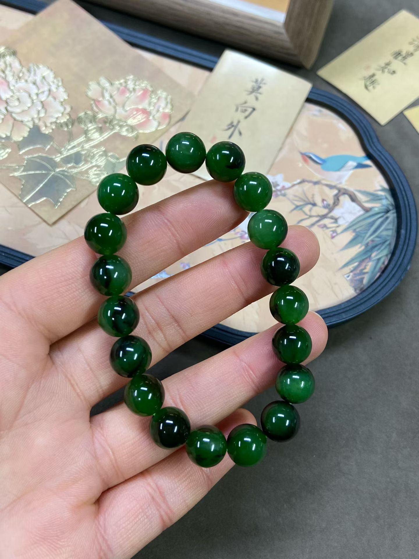 俄罗斯碧玉七号矿红皮老料手串10mm