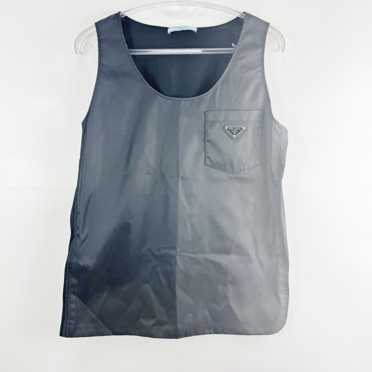 99新 Prada/普拉达 XS码 黑色三角标无袖体恤 99新 sz0211