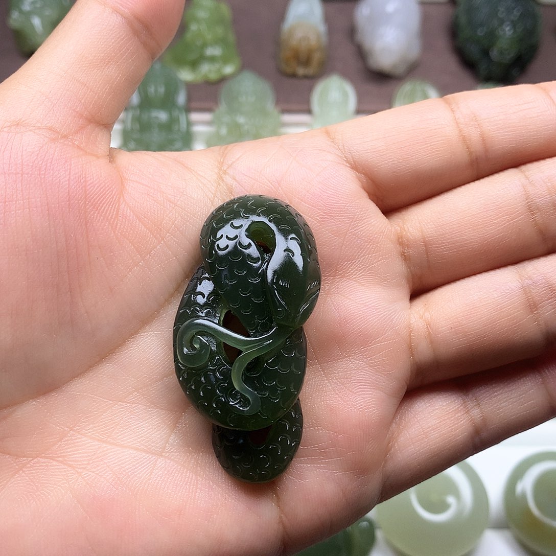 和田玉颈饰未镶嵌