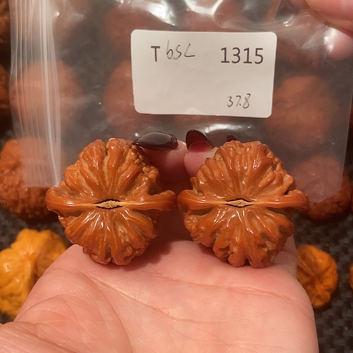 吊坠文玩核桃白狮子37.8