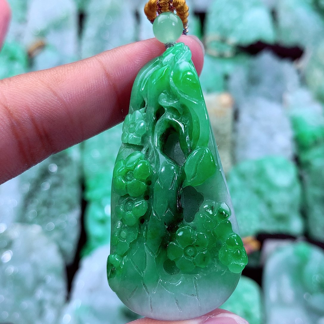 翡翠未镶嵌吊坠(不含链)