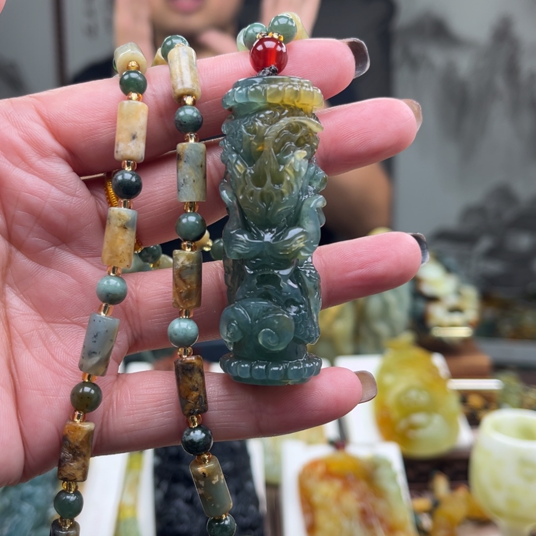 岫玉未镶嵌挂件挂件