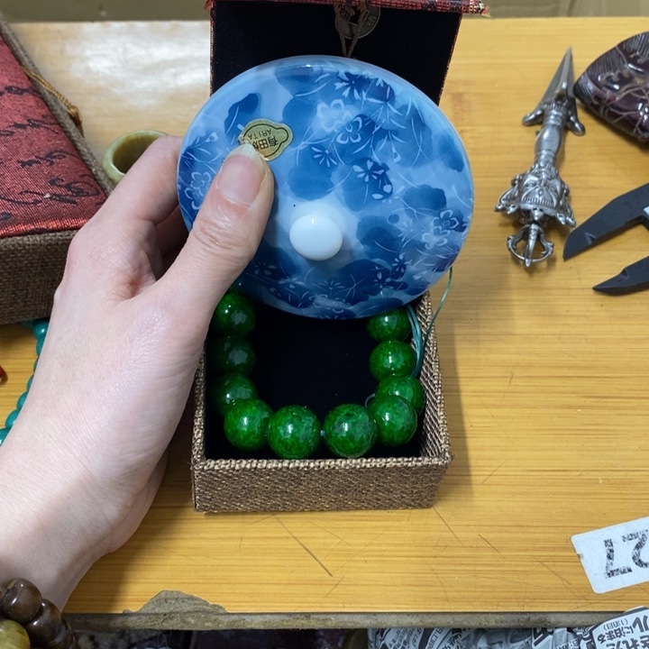 摆件中古工艺品一件