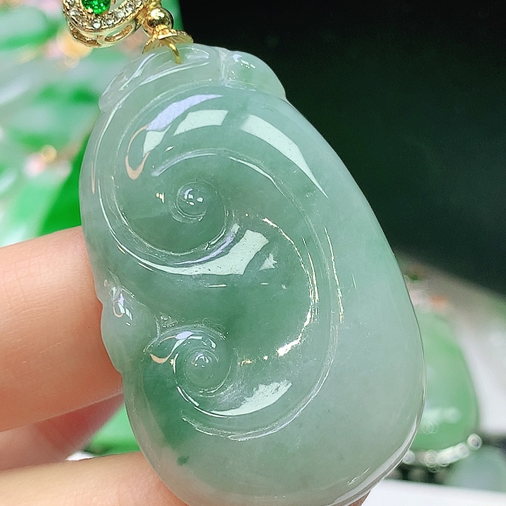 翡翠未镶嵌颈饰翡翠