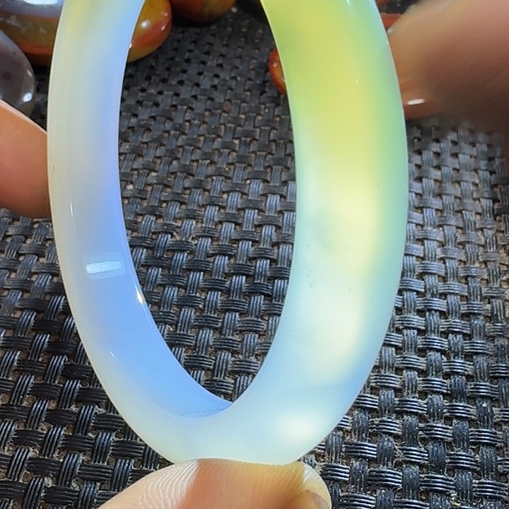 用***6玛瑙/玉髓未镶嵌颈饰