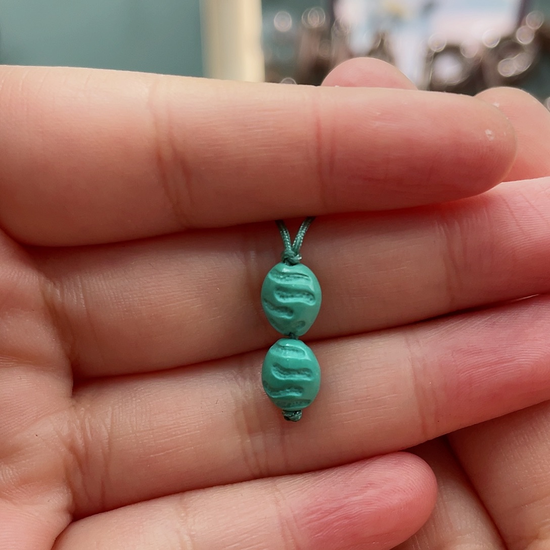 绿松石颈饰未镶嵌