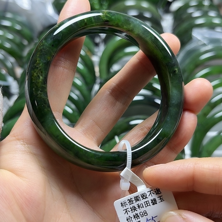 和田玉（碧玉）未镶嵌手镯花绿55