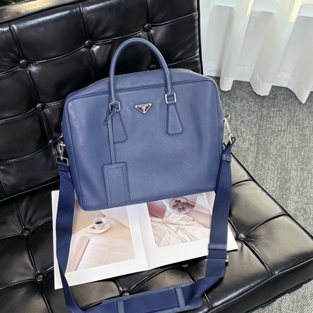 95新 Prada/普拉达 藏蓝色公文手提斜挎包sw