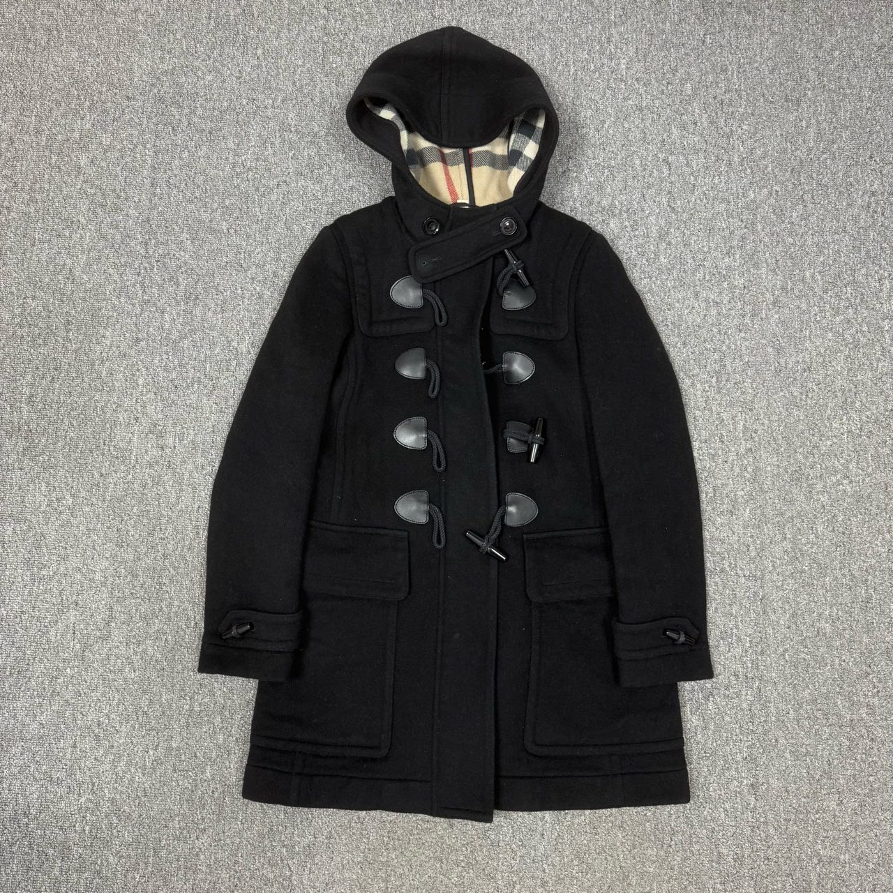 99新 BURBERRY/博柏利 13123157 黑色牛角扣羊毛大衣外套UK4码