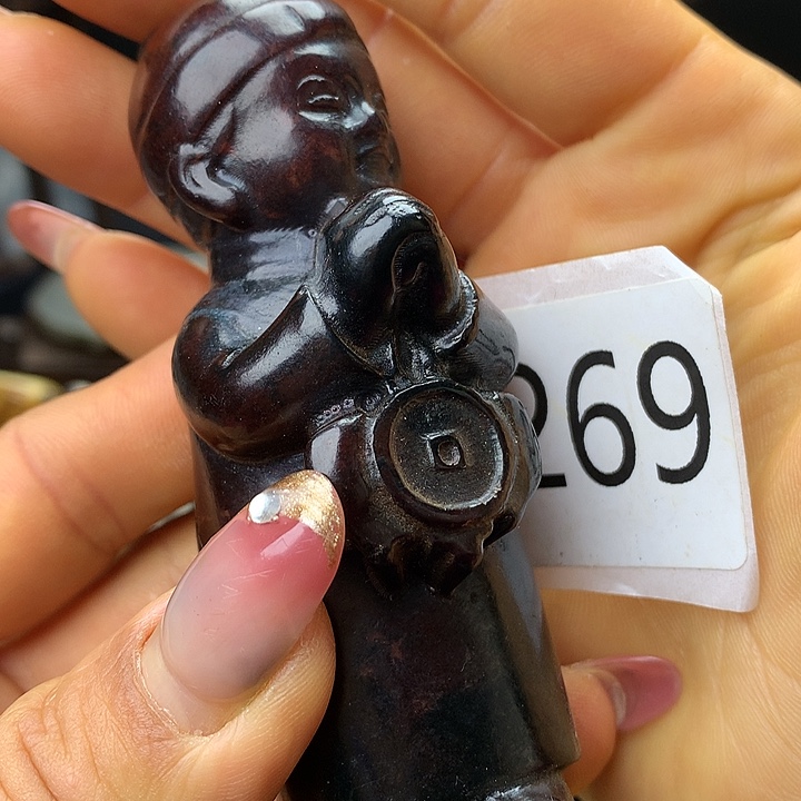 8***兵和田玉未镶嵌颈饰