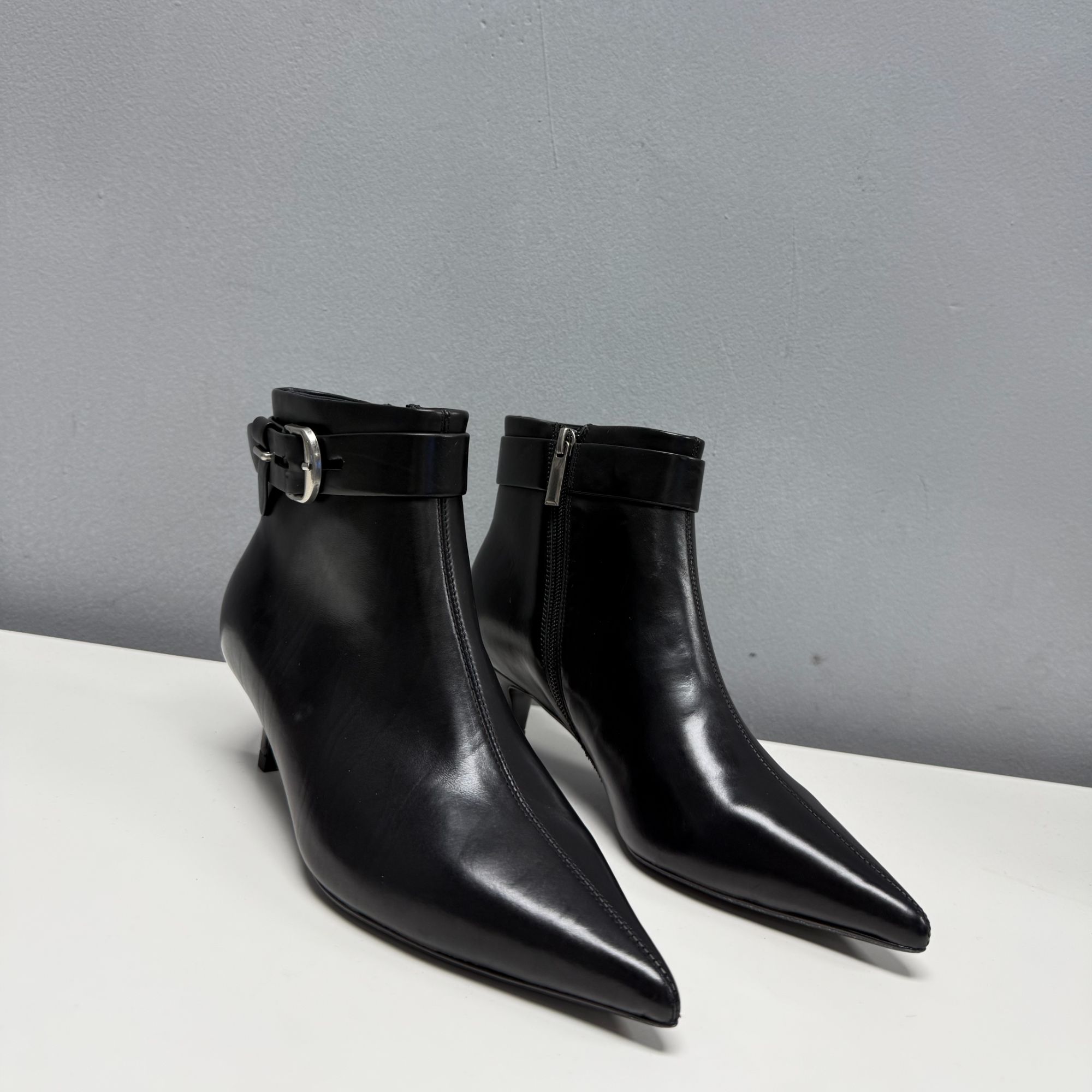 2025年秋冬新款时装靴短靴秋冬单里细跟女士黑色女靴气质百搭